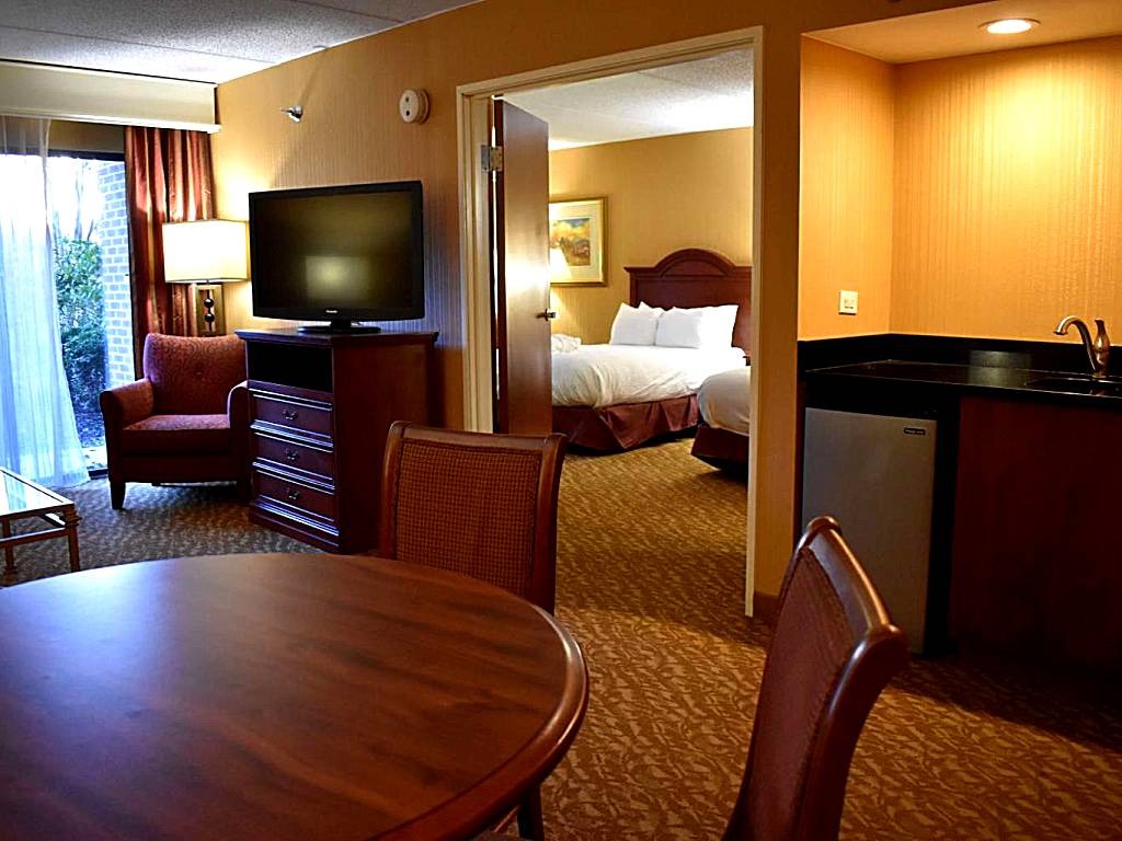 DoubleTree by Hilton Biltmore/Asheville: Double Suite with Balcony - Non-Smoking (Asheville) 