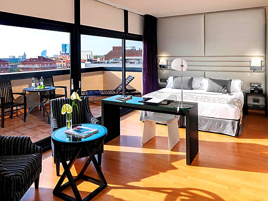 H10 Marina Barcelona: Privilege Junior Suite with Terrace and Spa Access