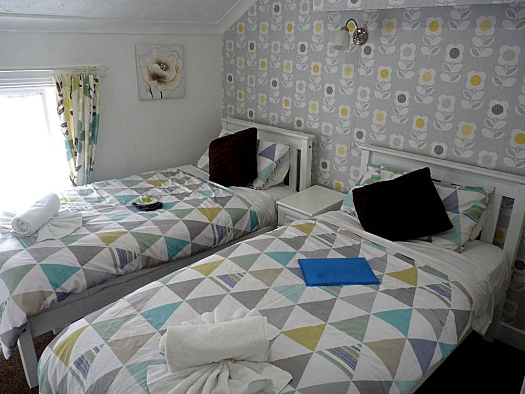The Berkswell: Twin Room