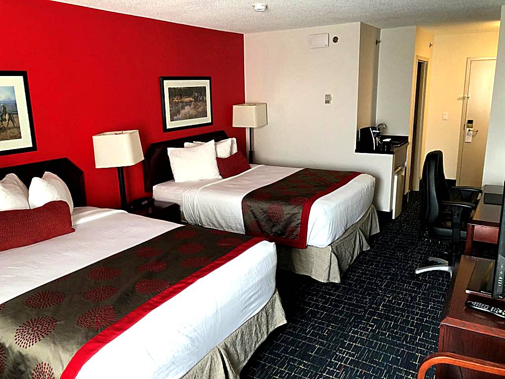 DIVYA SUTRA Riviera Plaza and Conference Centre Calgary Airport: Superior Double Queen Room