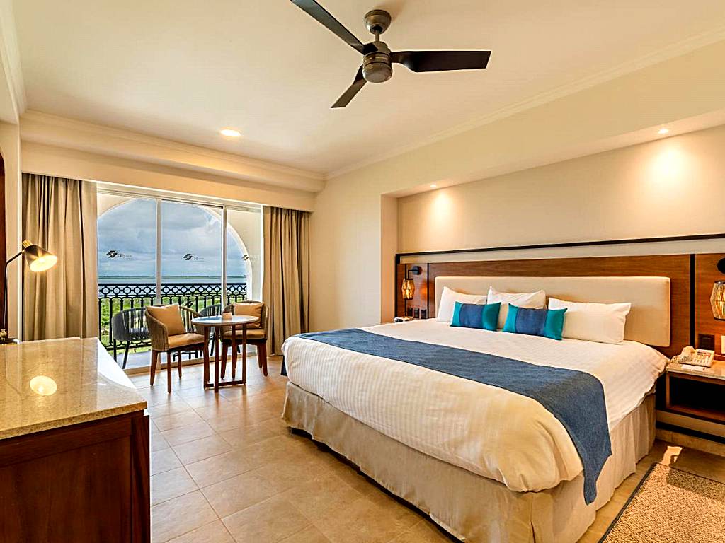 GR Solaris Cancun All Inclusive: Deluxe Room with Lagoon View