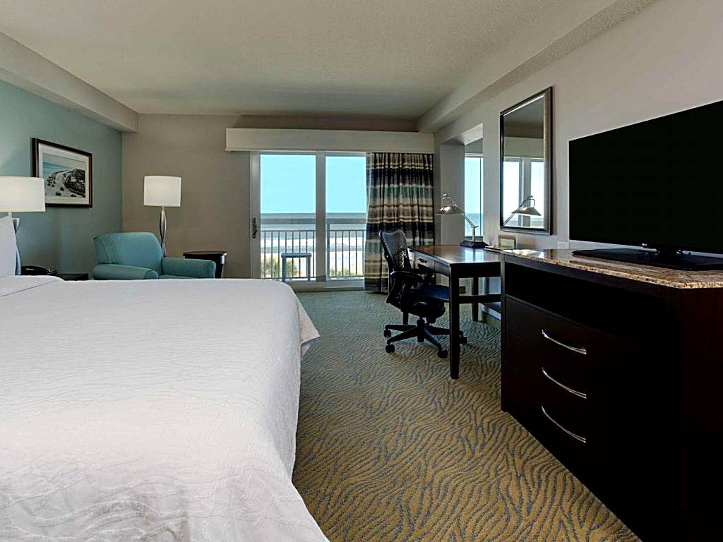 Hilton Garden Inn Daytona Beach Oceanfront: Deluxe King Room with Extra Bed - Balcony with Ocean-Front View