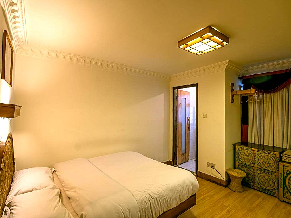 Hotel Ganesh Himal: Economy Double Room