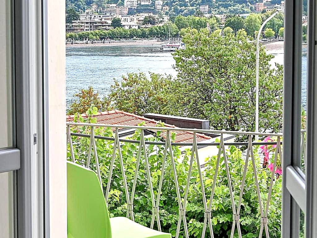 Hotel Marco's: Double Room with Lake View (Como) 