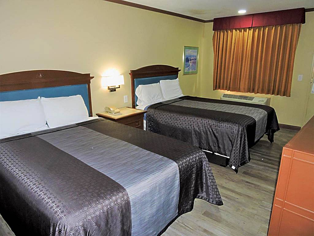 Highland Inn Las Vegas: Queen Room with Two Queen Beds - Non-Smoking