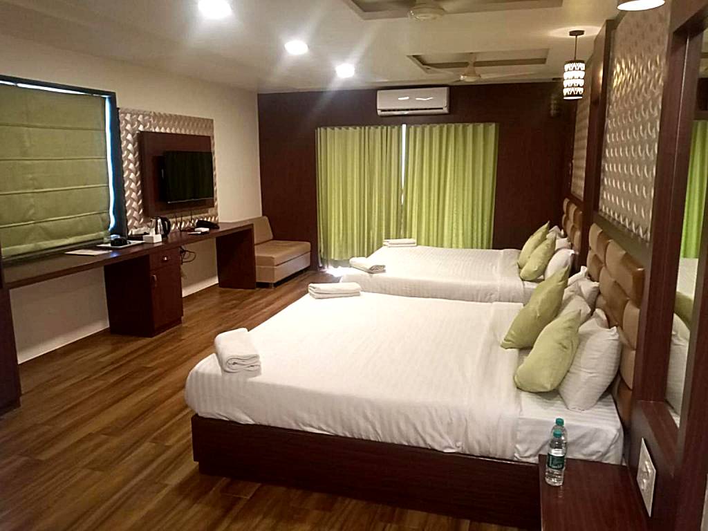 Khushi Riverside Resort & Spa: Deluxe Family Room