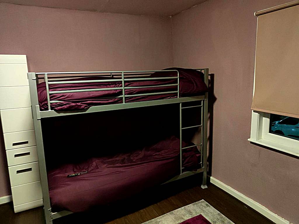 The Oddfellows Arms: Mixed Dormitory Room