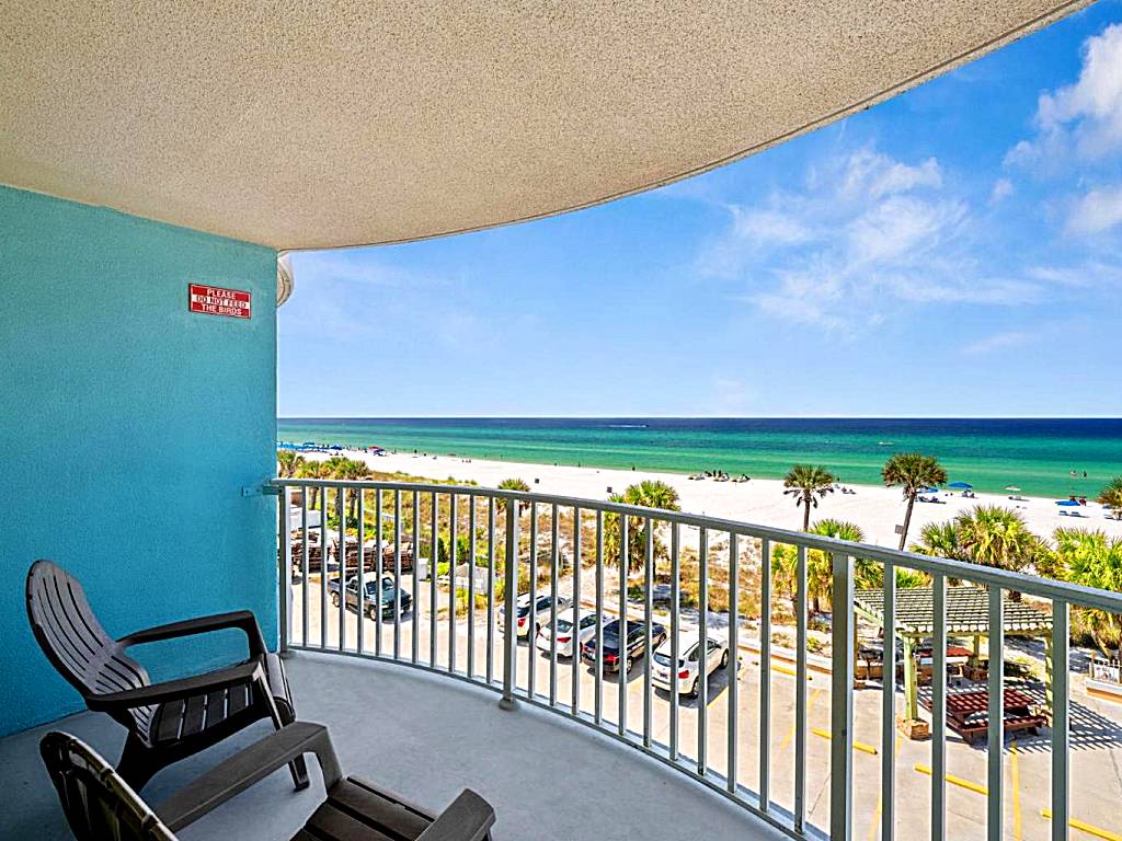 Holiday Terrace Beachfront Hotel: King Suite with Ocean/Gulf View