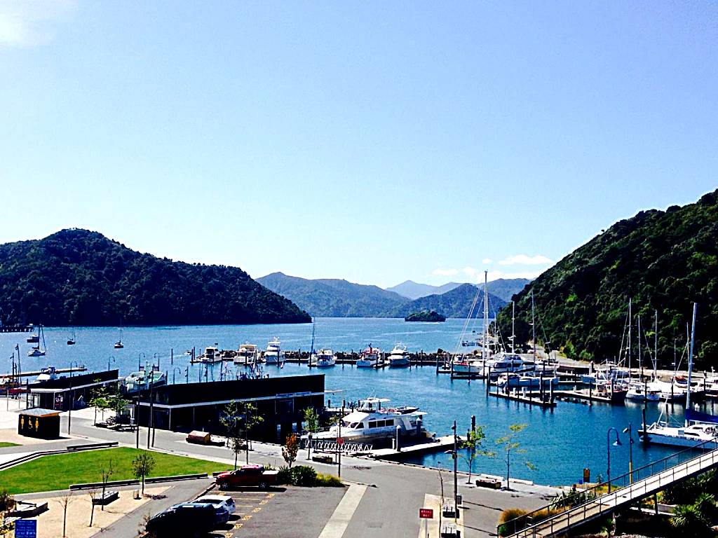 Picton Yacht Club Hotel: Penthouse Apartment with Sea View
