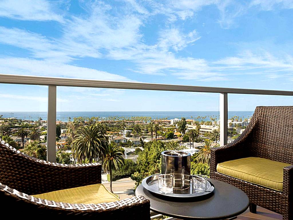 Hotel La Jolla: King Suite with Ocean View