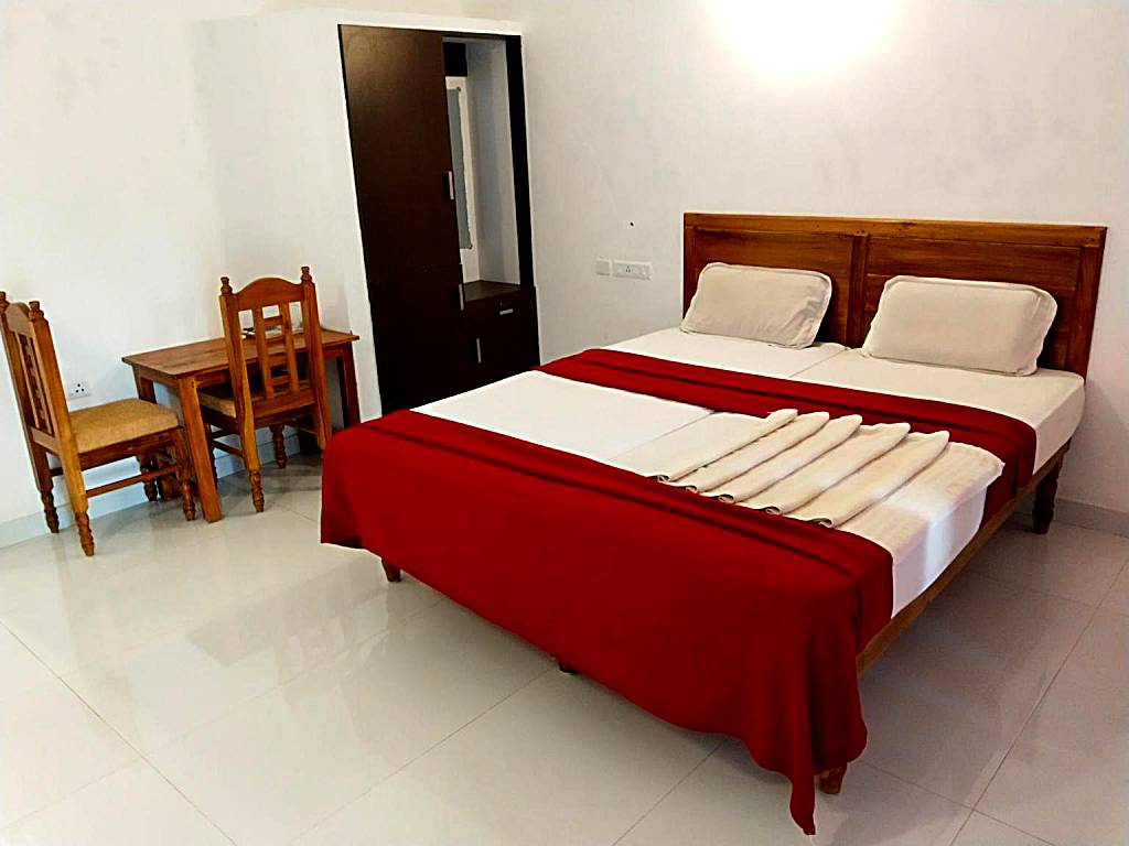 Hotel Neptune Kovalam: Deluxe Double or Twin Room with Balcony