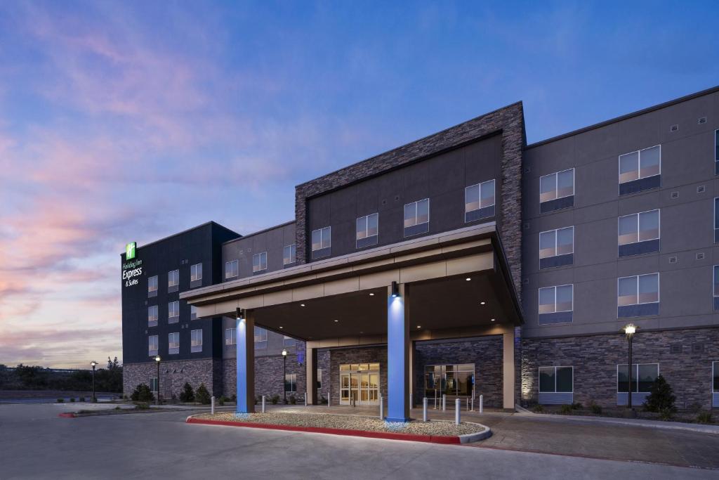 Holiday Inn Express & Suites - Odessa I-20, an IHG Hotel