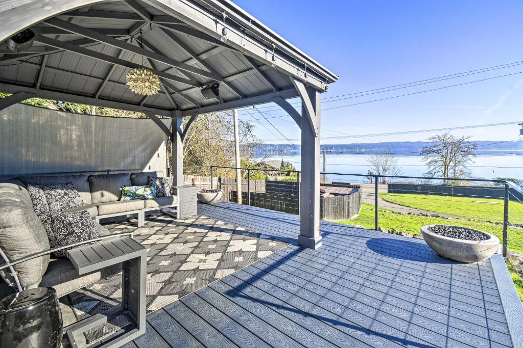 Puget Sound Cabin with Hot Tub and Water Views!