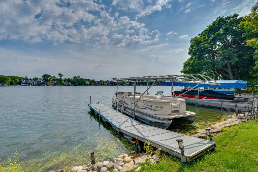 Lakefront Wisconsin Escape with Boat Dock and Kayaks!