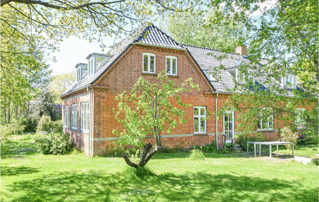 Cozy Apartment In Skanderborg With Kitchen